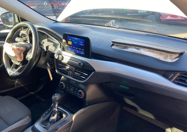 Ford Focus cena 25900 przebieg: 140000, rok produkcji 2018 z Namysłów małe 172